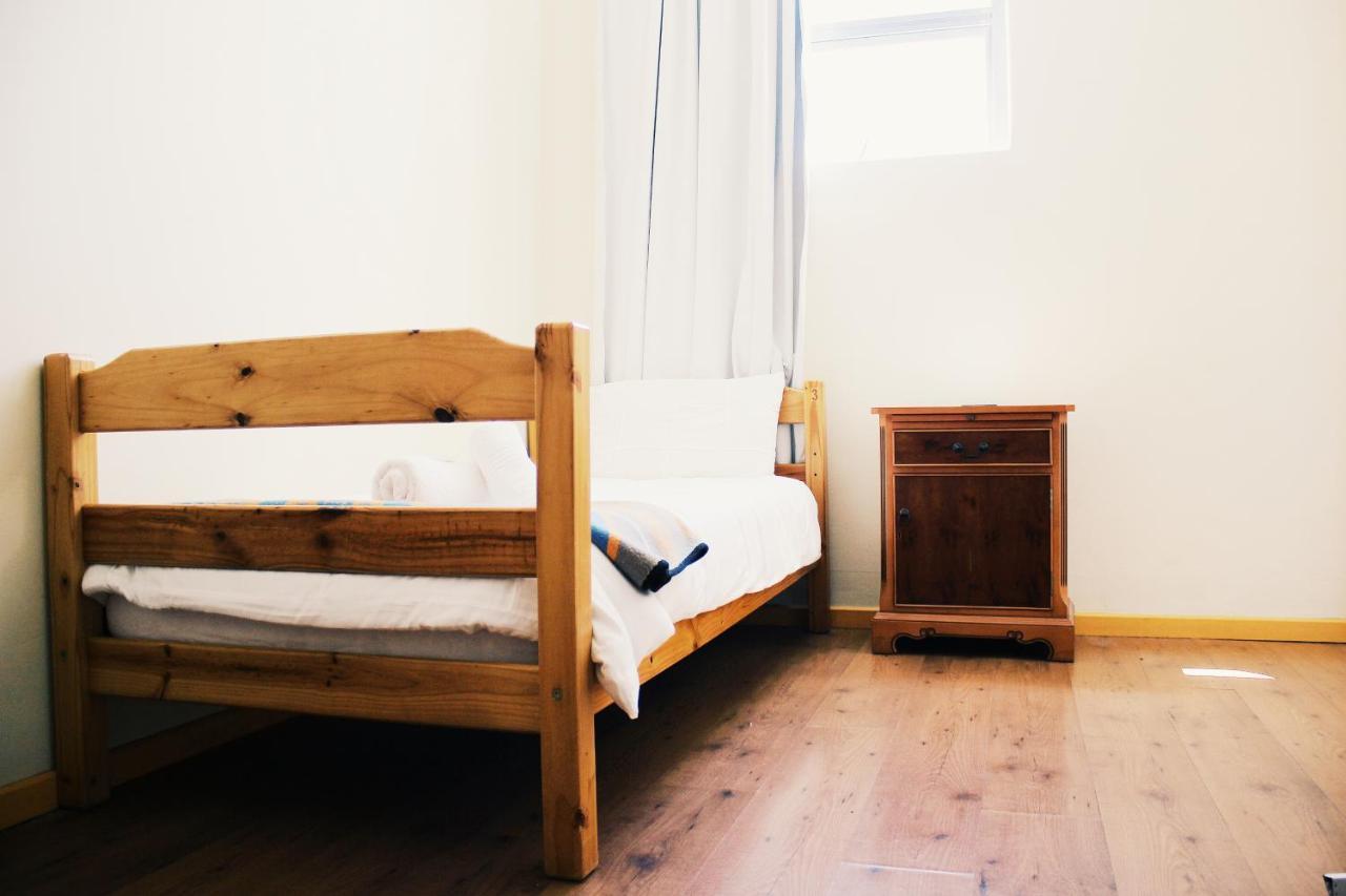 Scalabrini Accommodation เคปทาวน์ ภายนอก รูปภาพ